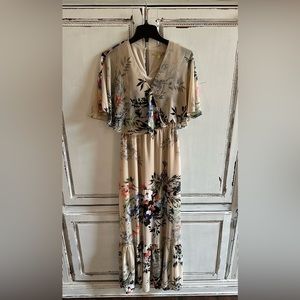 093: Gianni Bini cream, floral, maxi dress